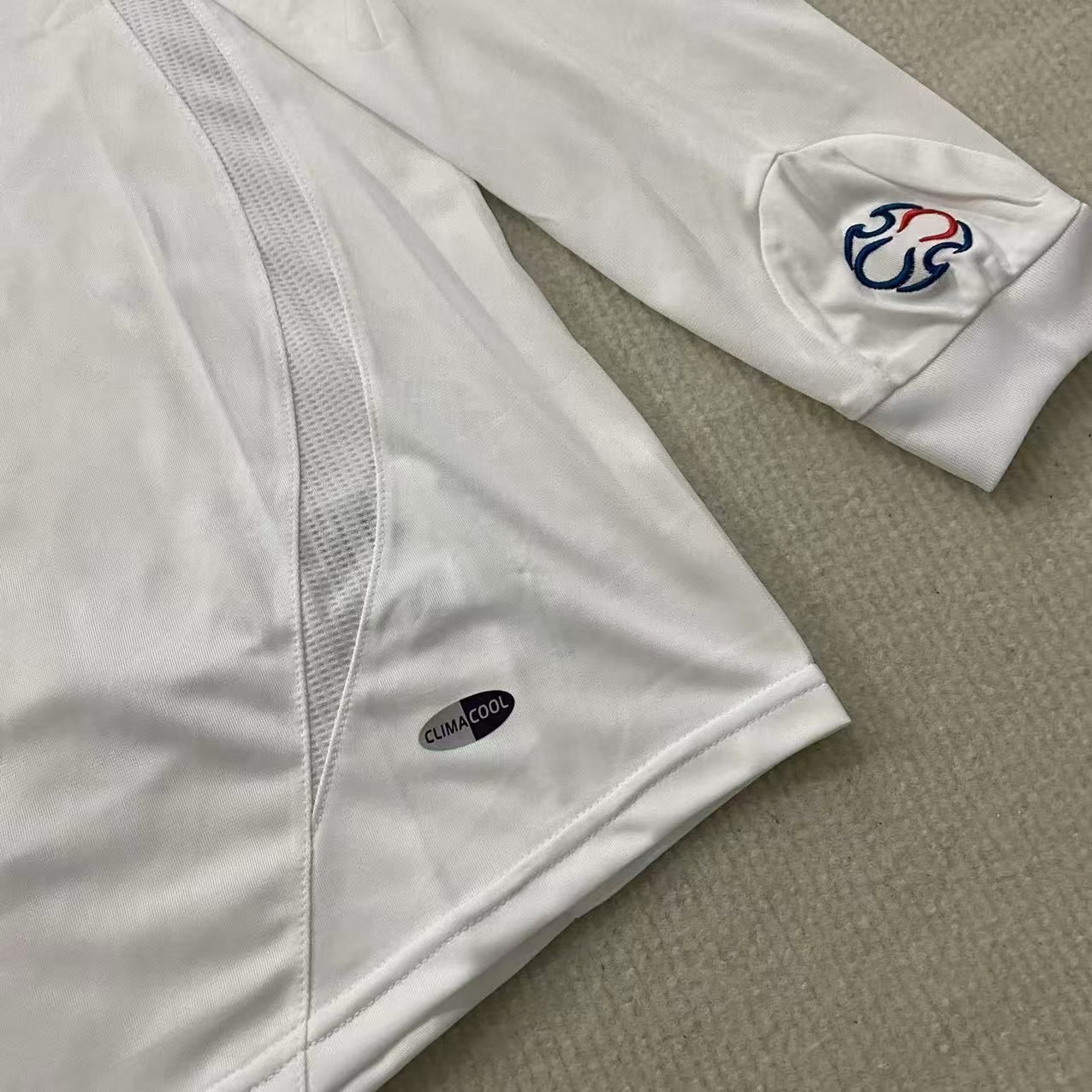 06/07 リバプールcl遠征ユニフォーム 8番 GERRARD - メルカリ