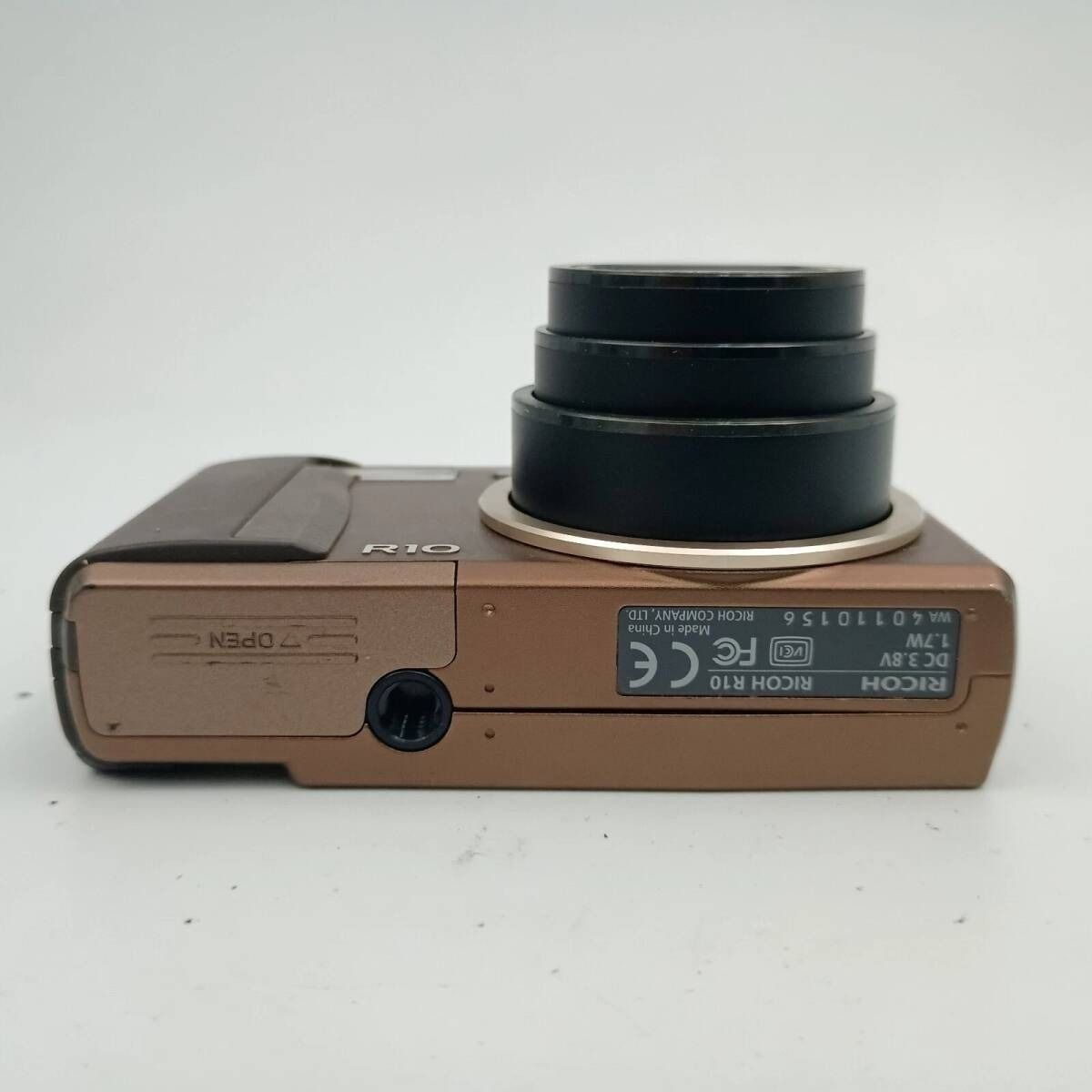 Ricoh R10 Compact DIGITAL Camera Brown リコー コンパクト