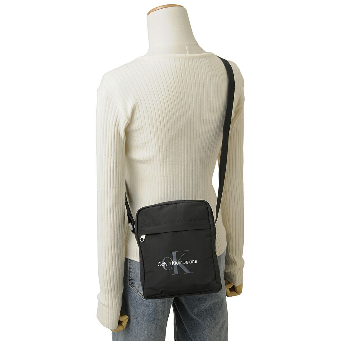 カルバンクラインジーンズ ショルダーバッグ LV04G3000G UB1 Calvin Klein Jeans カルバンクライン ジーンズ ミニ ショルダー
