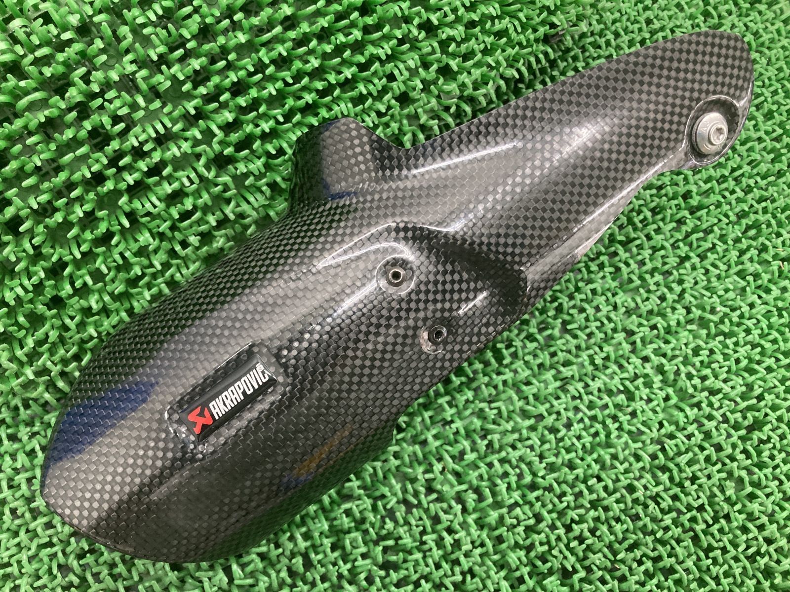 R1250R R1250RS マフラーヒートガード 1851-9 443 347 BMW 純正 1851-9443347 マフラーカバー カーボン 割れ欠け無し