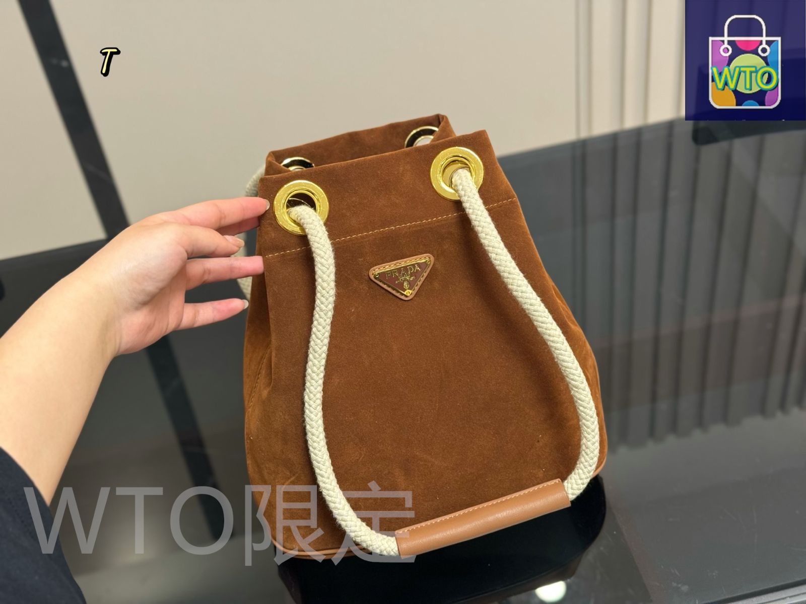 希少【PRADA】ブラウン ナイロン ロゴ バケットバッグ 今日特価】Prada プラダ ナイロン バケットバッグ シリーズ 未来