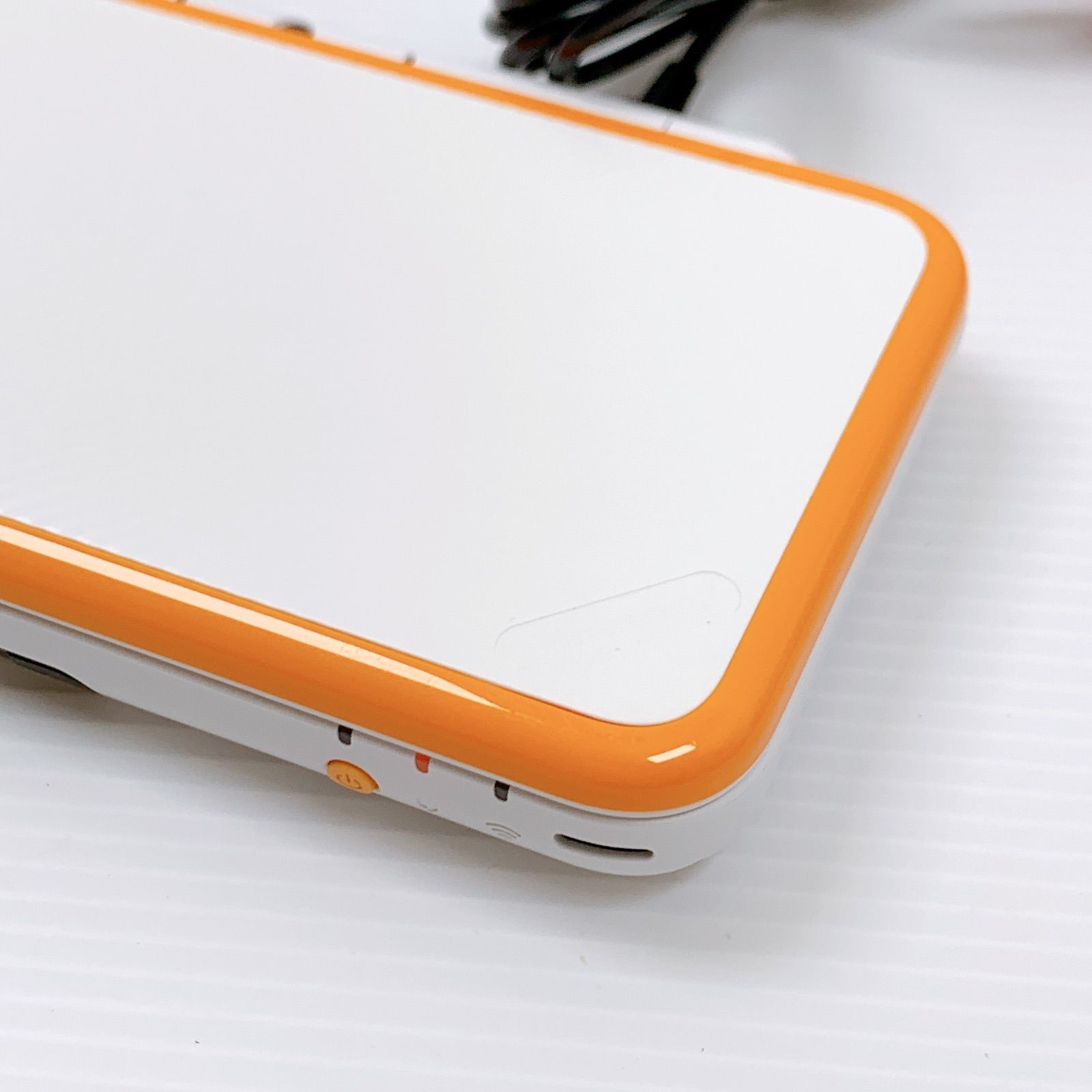 美品 new ニンテンドー 2DS LL ホワイトオレンジ すぐ遊べる