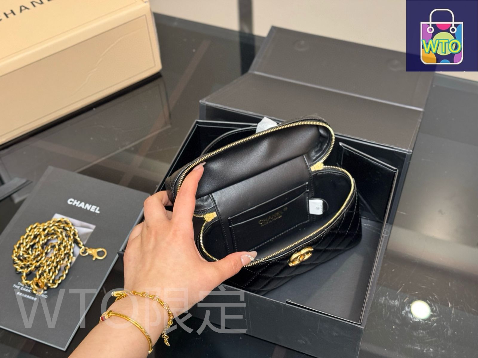 【安心の国内配送☆】CHANEL フード 今日特価】Chanel シャネル ランチボックスホボ 実用的で搭載