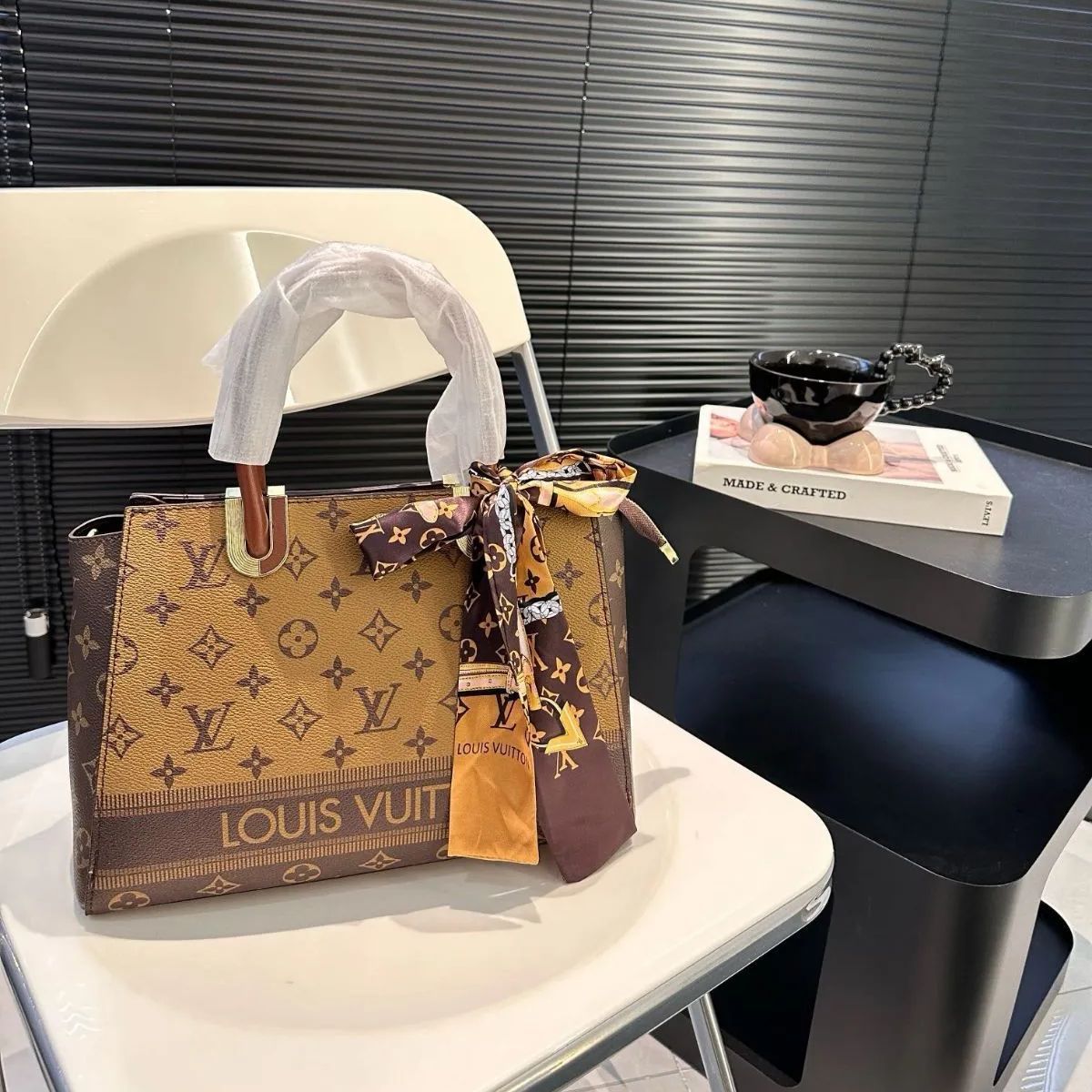 新品未使用 箱付  LOUIS VUITTON ノベルティトートバッグ 専用ページ