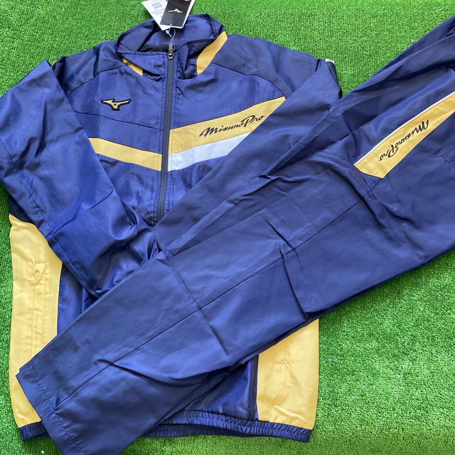 Mizuno ウィンドブレーカ XOサイズ ネイビー/イエロー Mizuno ウィンドブレーカ XOサイズ ネイビー/イエロー Mizuno ウィンド