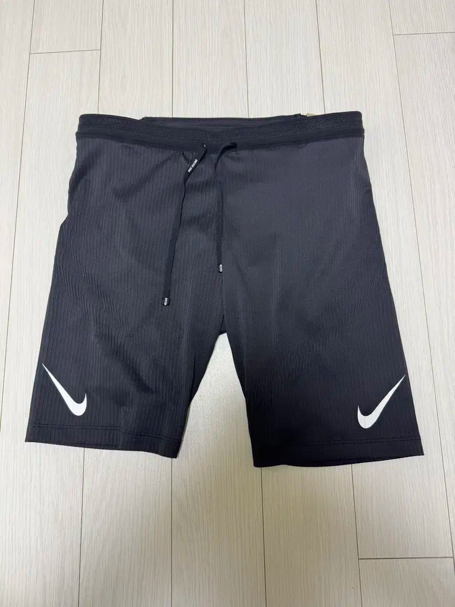 NIKE ナイキ エアロスイフト AEROSWIFT ハーフタイツ ブラック L