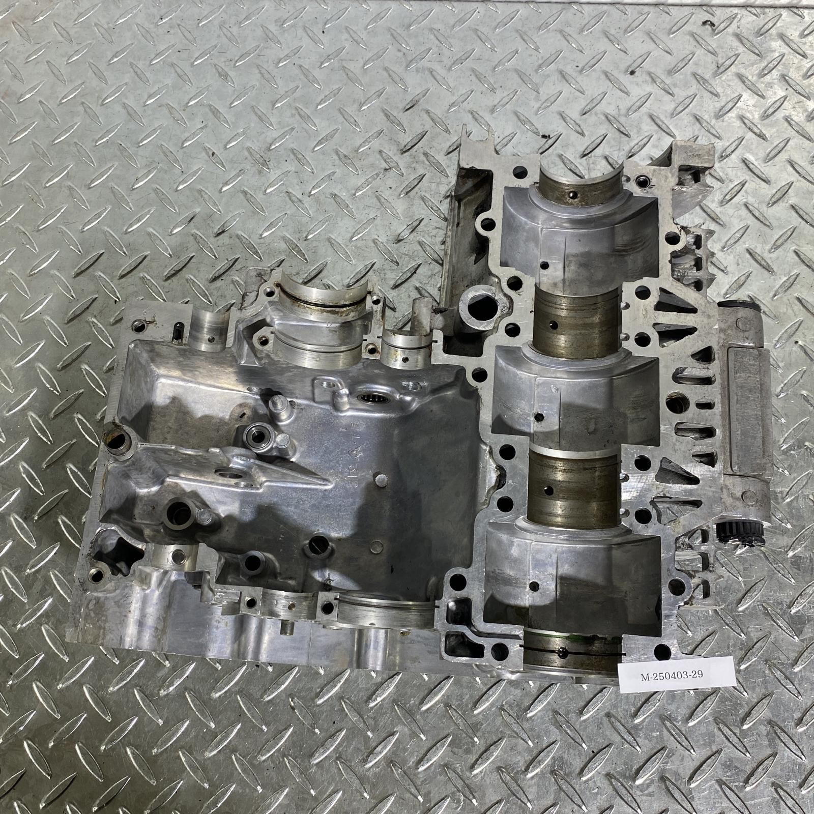 gt380 クランクケース gt380 クランクケース