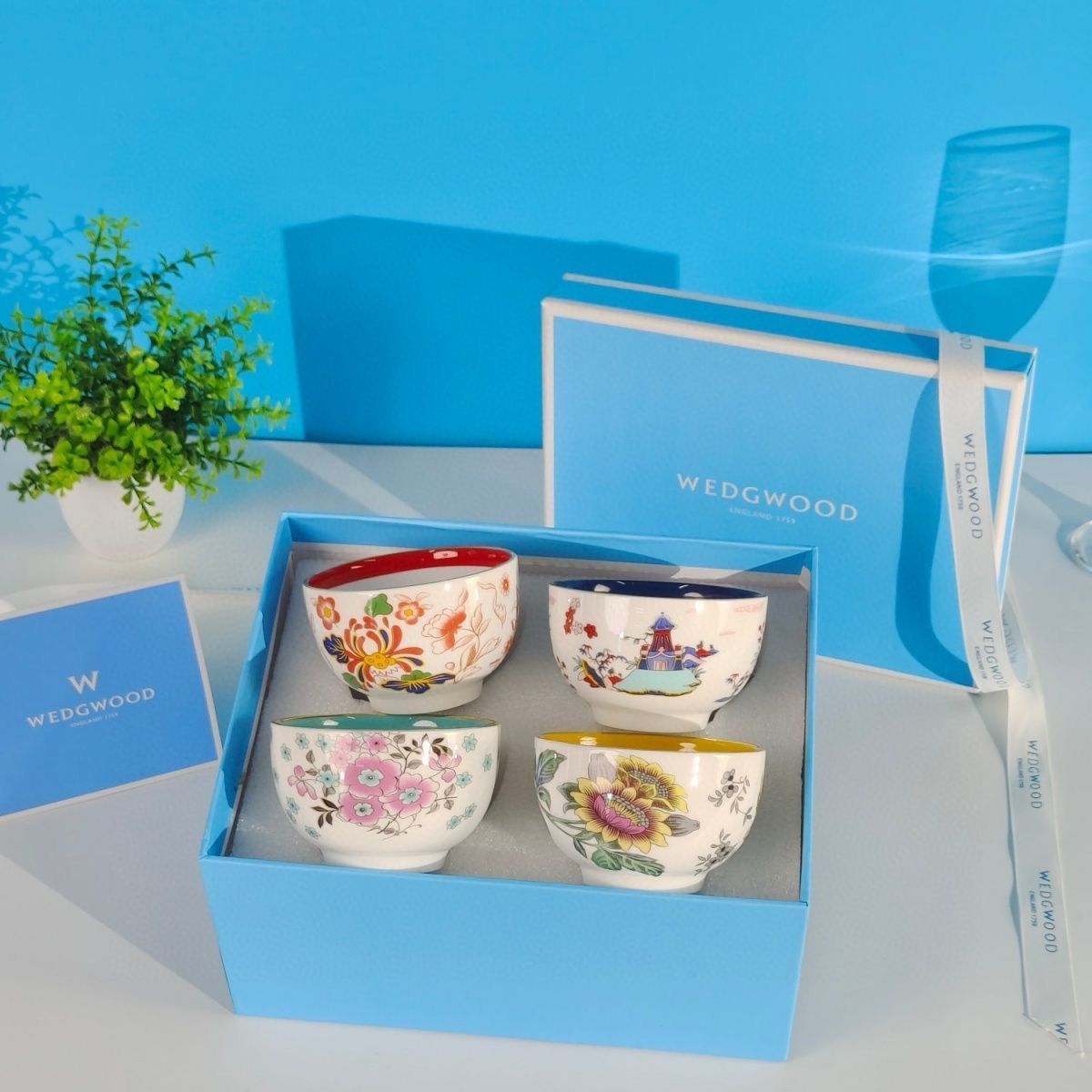美品 未使用品ウェッジウッドWEDGWOODワンダーラスト スモールボウル 