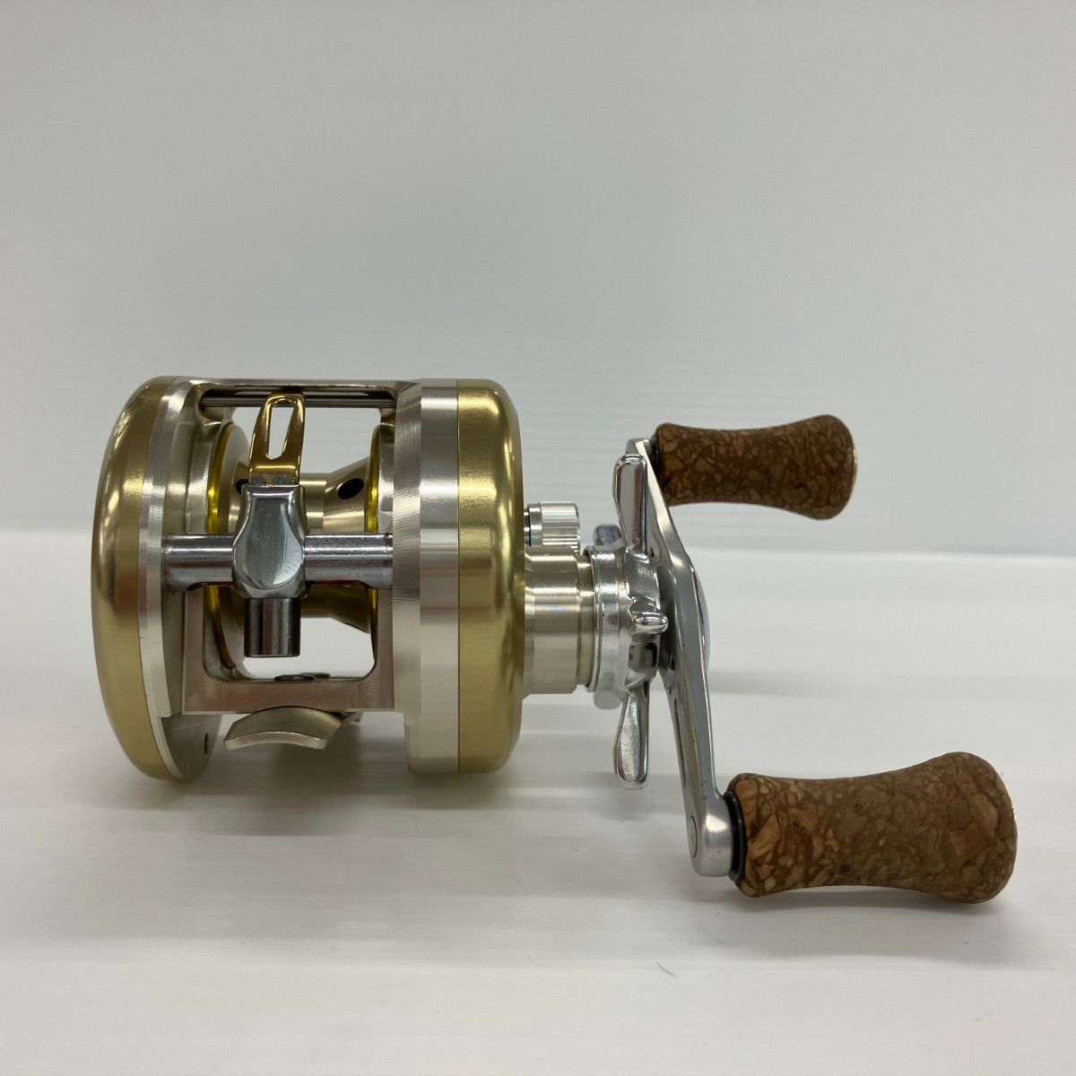 DAIWA ダイワ リール 両軸リール ミリオネアCV-Z 205L 00613825