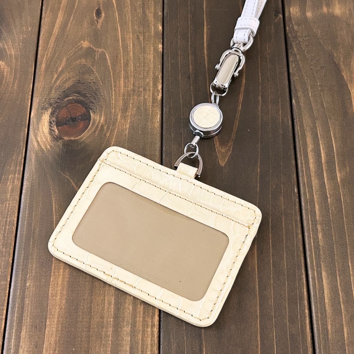 ヴァニラホワイト