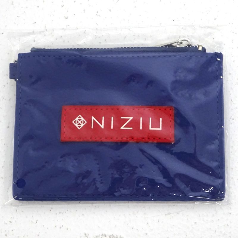 三重店】NiziU パスケース Scout ワッペンバッジ 3個セット グッズ 未開封（ニジュー/JYP）【353-A306】 - メルカリ