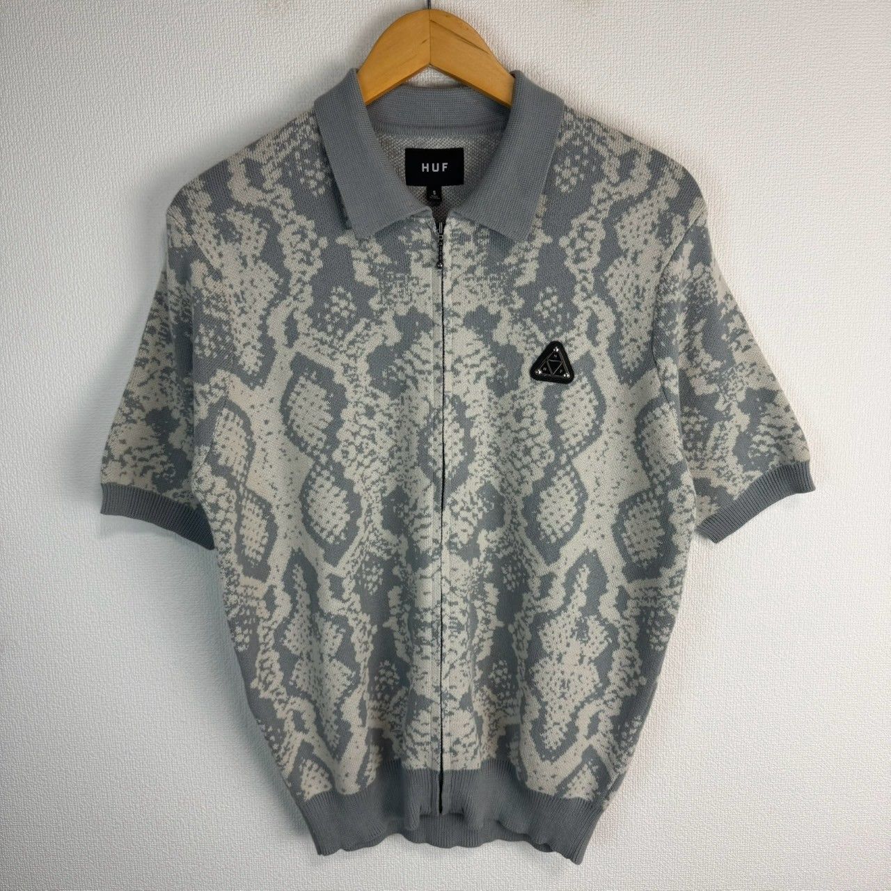 HUFニット・セーター HUF（ハフ）の「OG LOGO CREW SWEATER HUF ハフ 