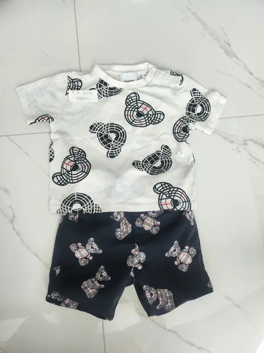 Burberry Kids バーバリーキッズ トーマス ベア 半ズボン 18M