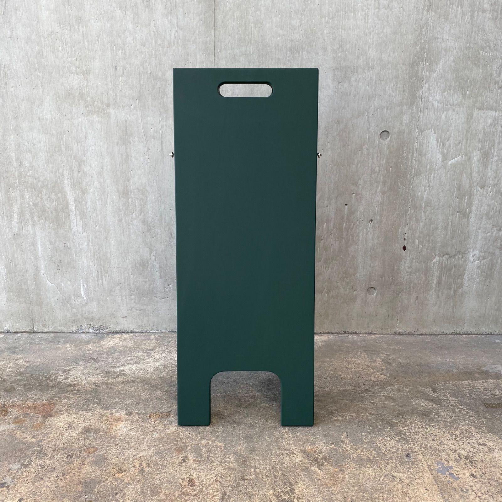 青いストリート立看板(板付)24mm合板 (高さ82cm幅44cm)