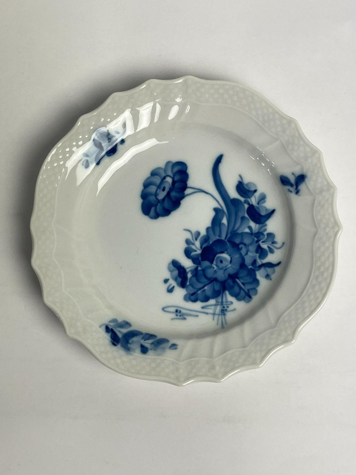 ロイヤルコペンハーゲン ブルーフラワー カーブ オープンワーク皿21cm