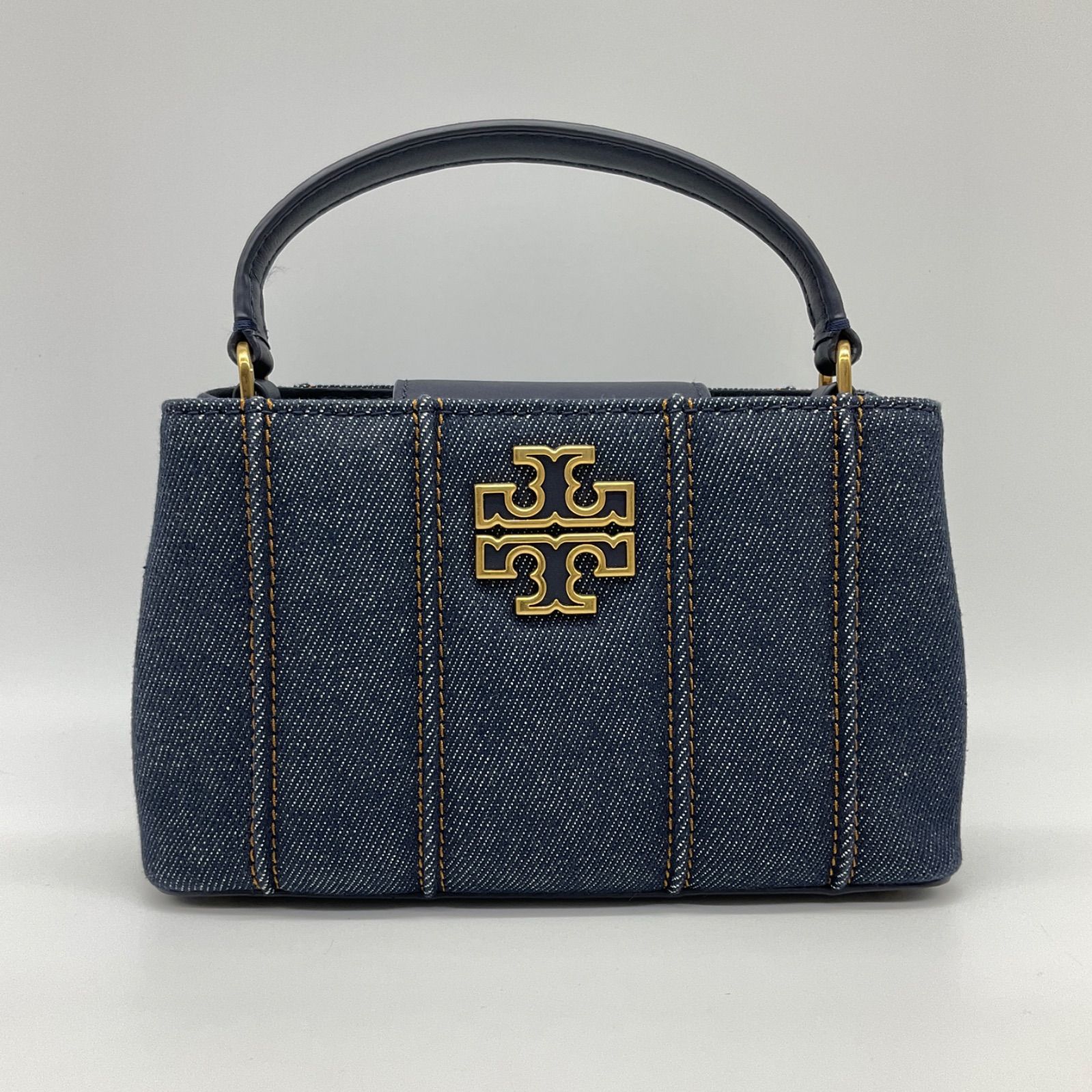 ○TORY BURCH トリーバーチ BRITTEN MICRO SATCHEL サッチェルバッグ デニム ハンドバッグ ショルダーバッグ 2way ミニバッグ  ネイビー ゴールド金具 ロゴ 【中古】Aランク 2_179 - メルカリ