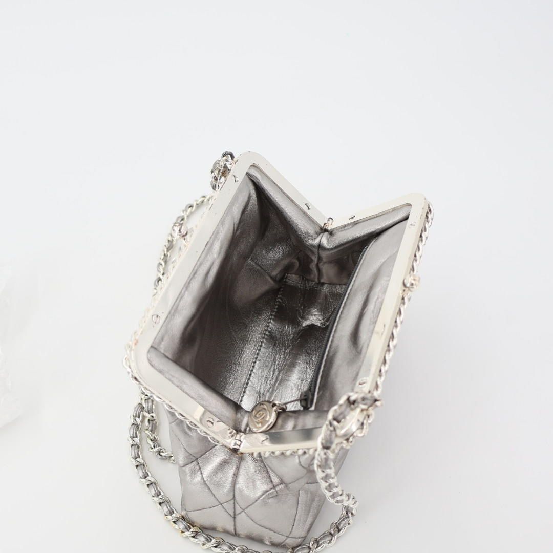【洗練されたシルバー♢】CHANEL ショルダーバッグ USED】CHANELマトラッセ25 チェーンショルダーバッグ＜シルバー＞