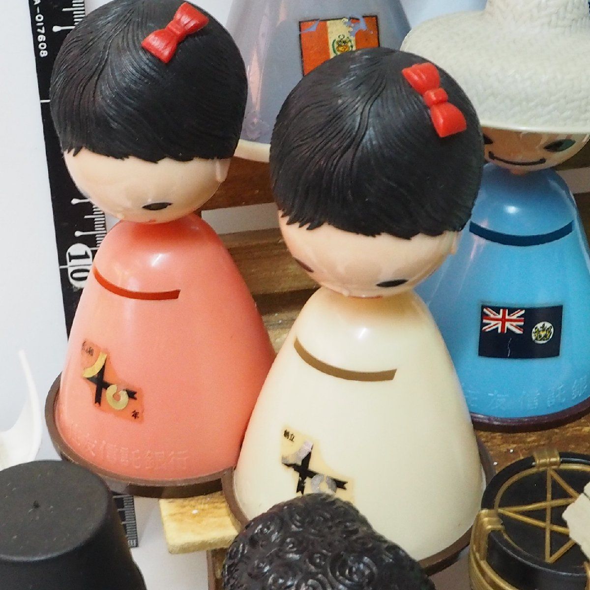 豊富な商品から 住友信託銀行【世界風俗人形貯金箱 EXPO'70 大阪万博 日本万国 キャラクター