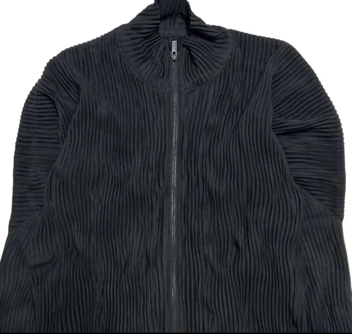 美品イッセイミヤケme ブラック　上着 ISSEY MIYAKE イッセイミヤケ ミーISSEY me 染めコットン