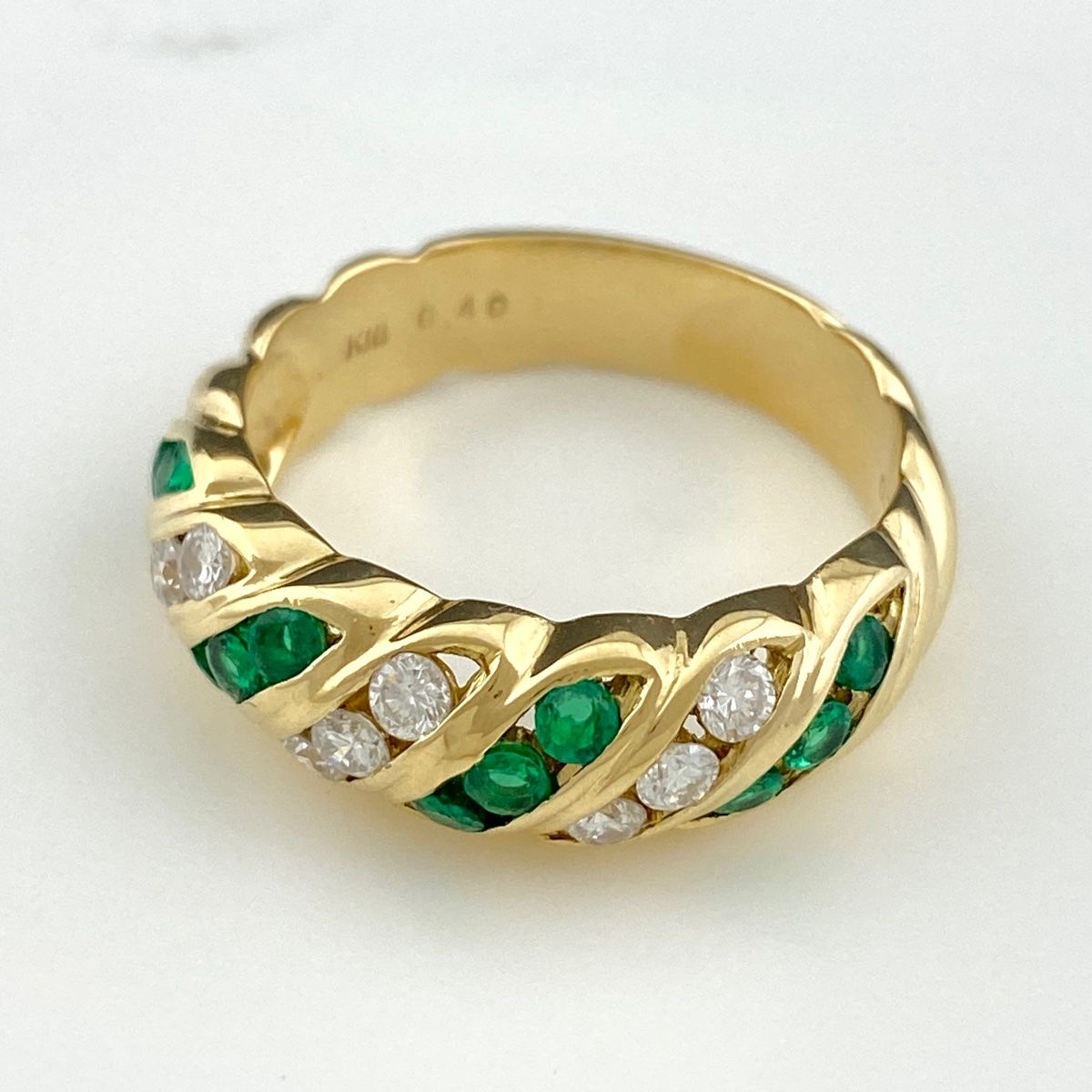 エメラルド デザインリング K18 イエローゴールド メレダイヤ 指輪