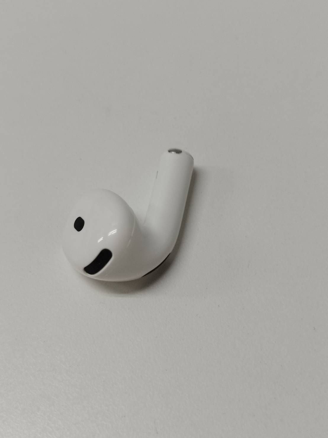 正規品】Apple AirPods 第4世代(ANC)/A3056/イヤホン/左耳のみ