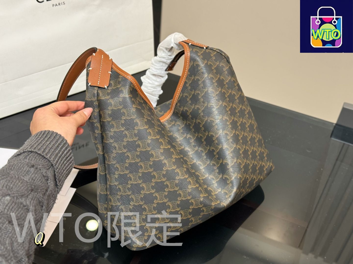 【CELINE】エロイーズ ホーボーバッグ ViVi CELINE HELOISE(セリーヌ エロイズ) バッグ・カバン