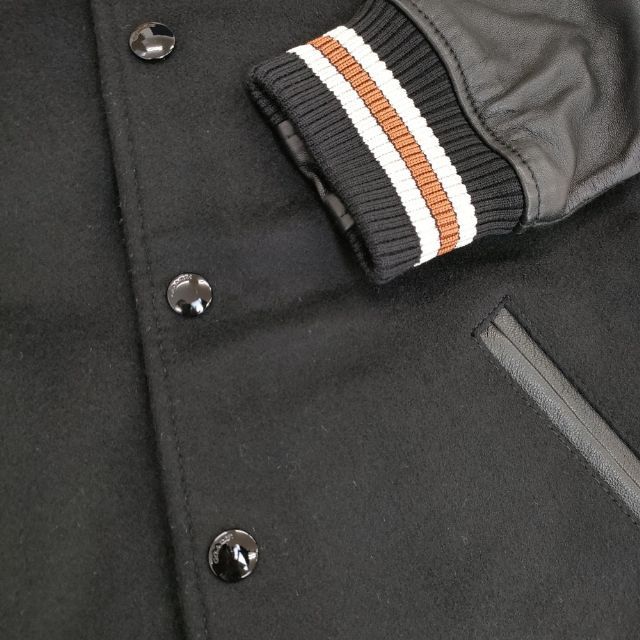 バーシティジャケット スタジャン