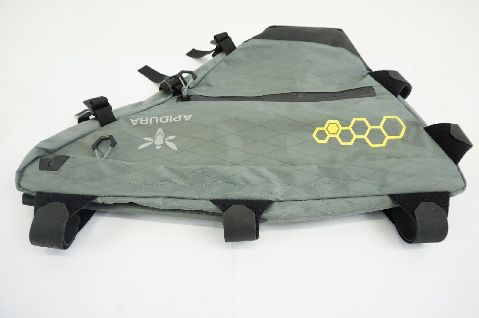 APIDURA 「アピデュラ」 FULL FRAME PACK SMALL 6L フレームバッグ