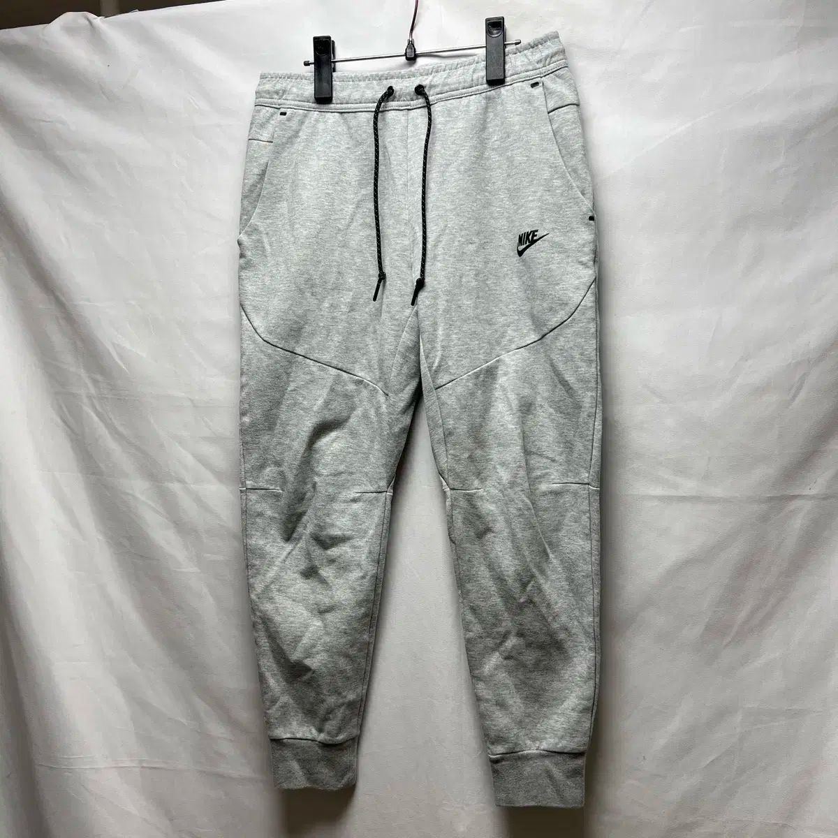 NIKE テックフリース ジョガーパンツMサイズグレー旧モデル Nike テックフリース グレー ジョガーパンツ M - メルカリ