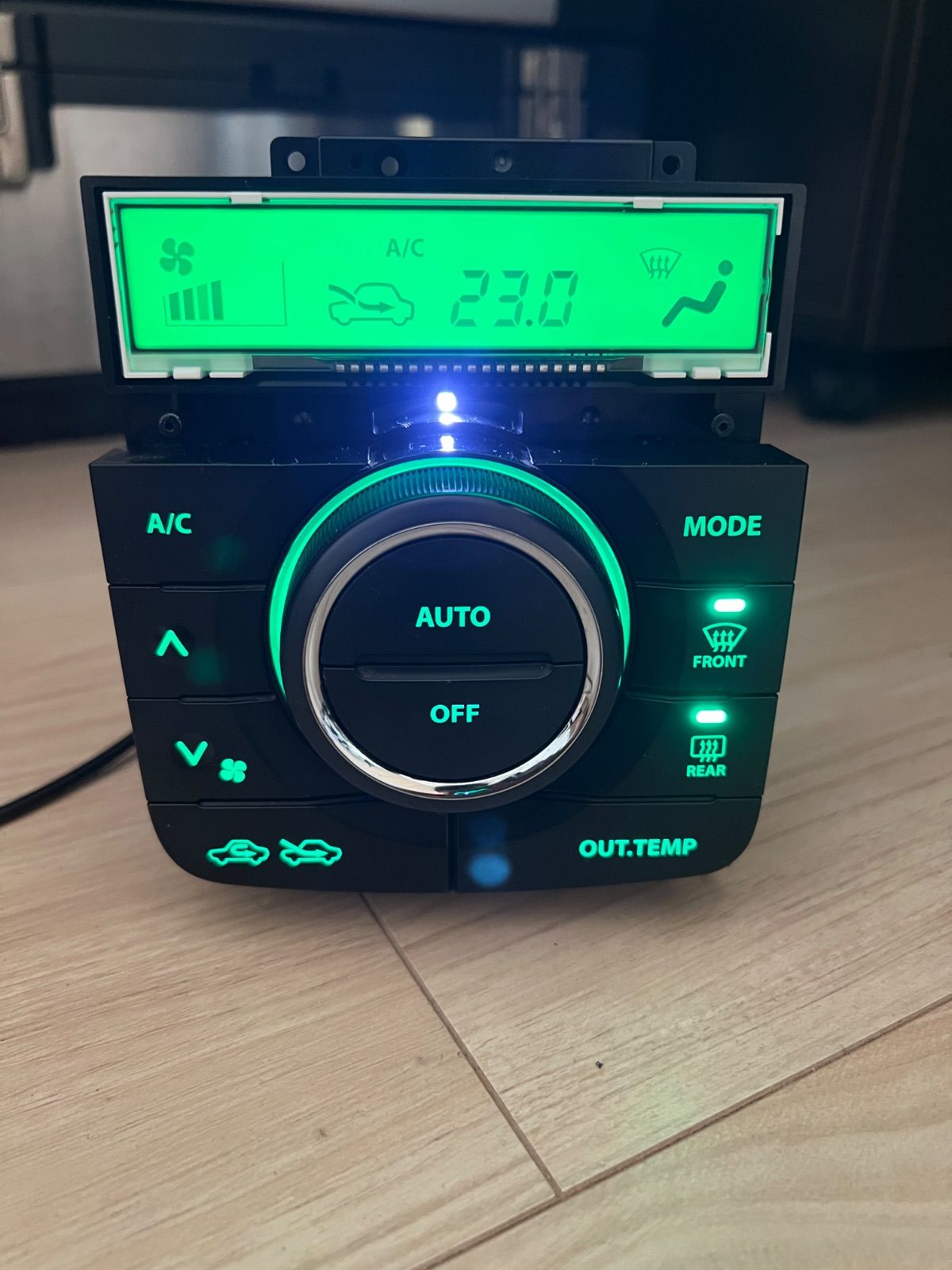 ZC33S,ZC83S エアコンスイッチ　LED打ち替え品　６色オーダーOK⭐️ エアコンスイッチパネル A/Cスイッチ LED打ち替え品 6色オーダー