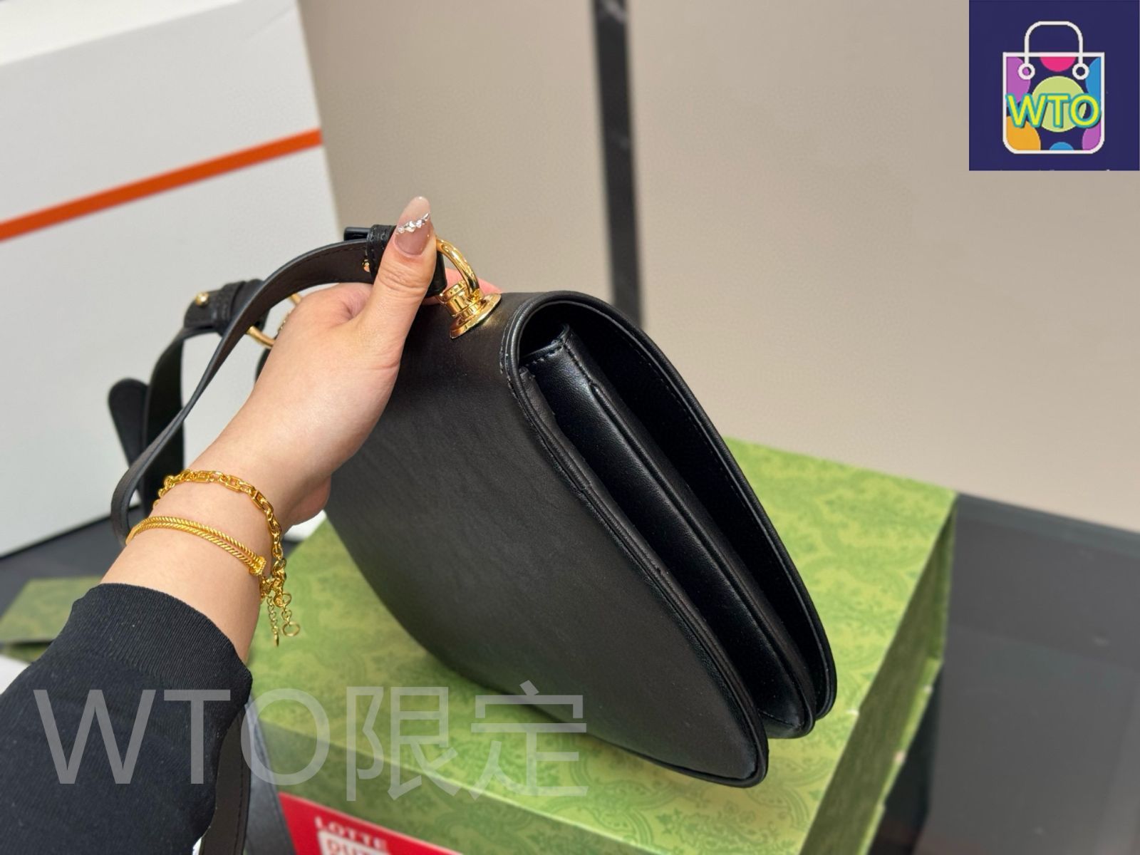 GUCCI ブラック チェブロンキルティング ボディバッグ 今日WTO】Gucci グッチ ブロンディ ショルダーバッグシリーズ