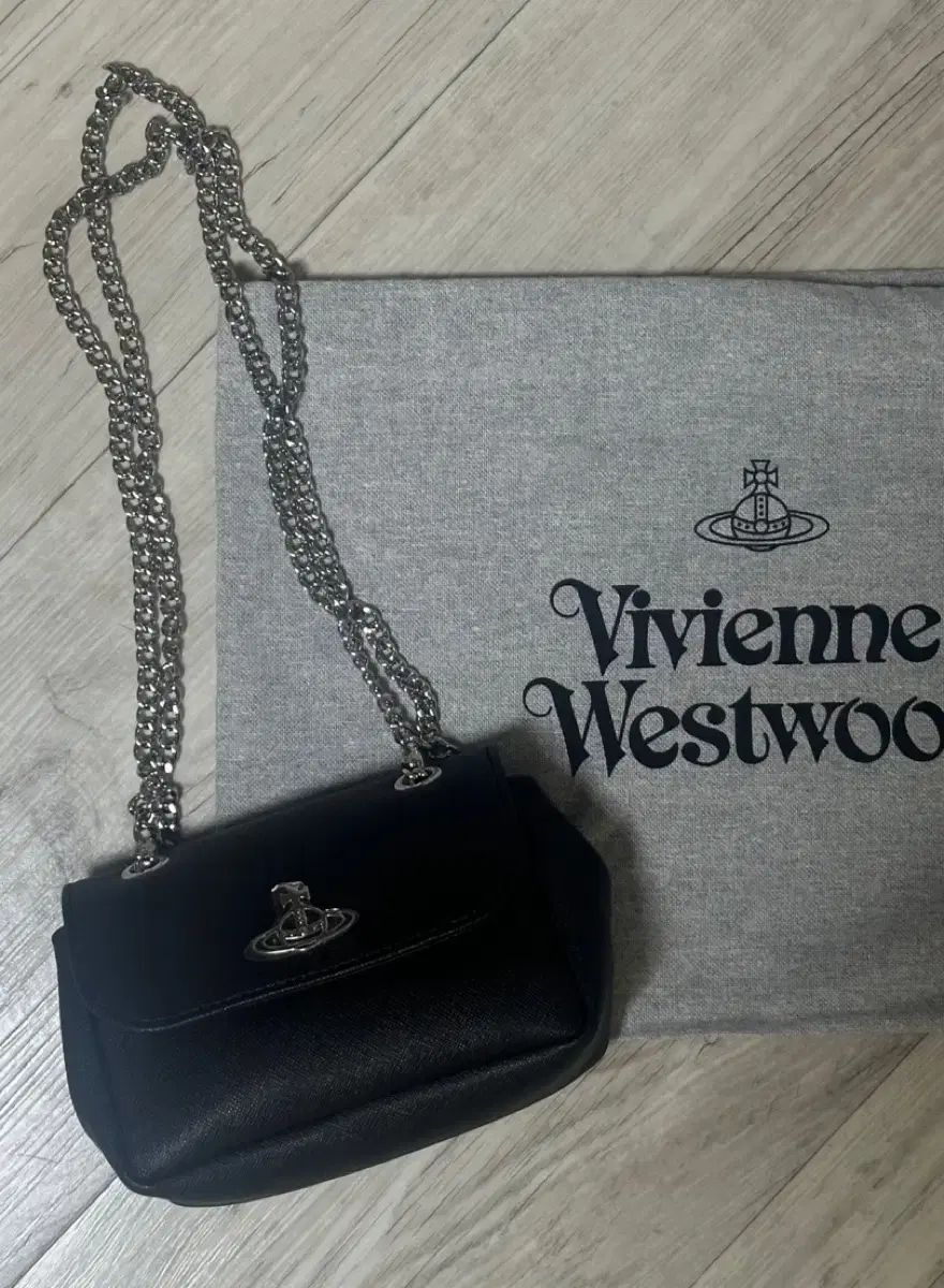 Vivienne Westwood ヴィヴィアン ウエストウッド ミニ チェーン バッグ
