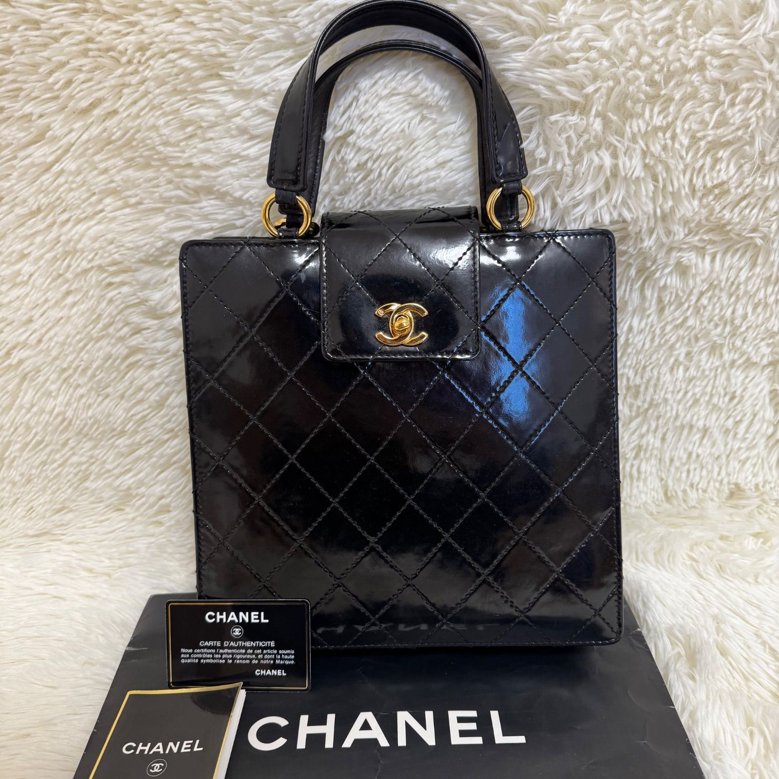 美品】CHANEL シャネル マトラッセ エナメル パテントレザー トートバッグ ハンドバッグ ターンロック 正規品 鑑定済み シリアルシール  ギャランティーカードあり - メルカリ