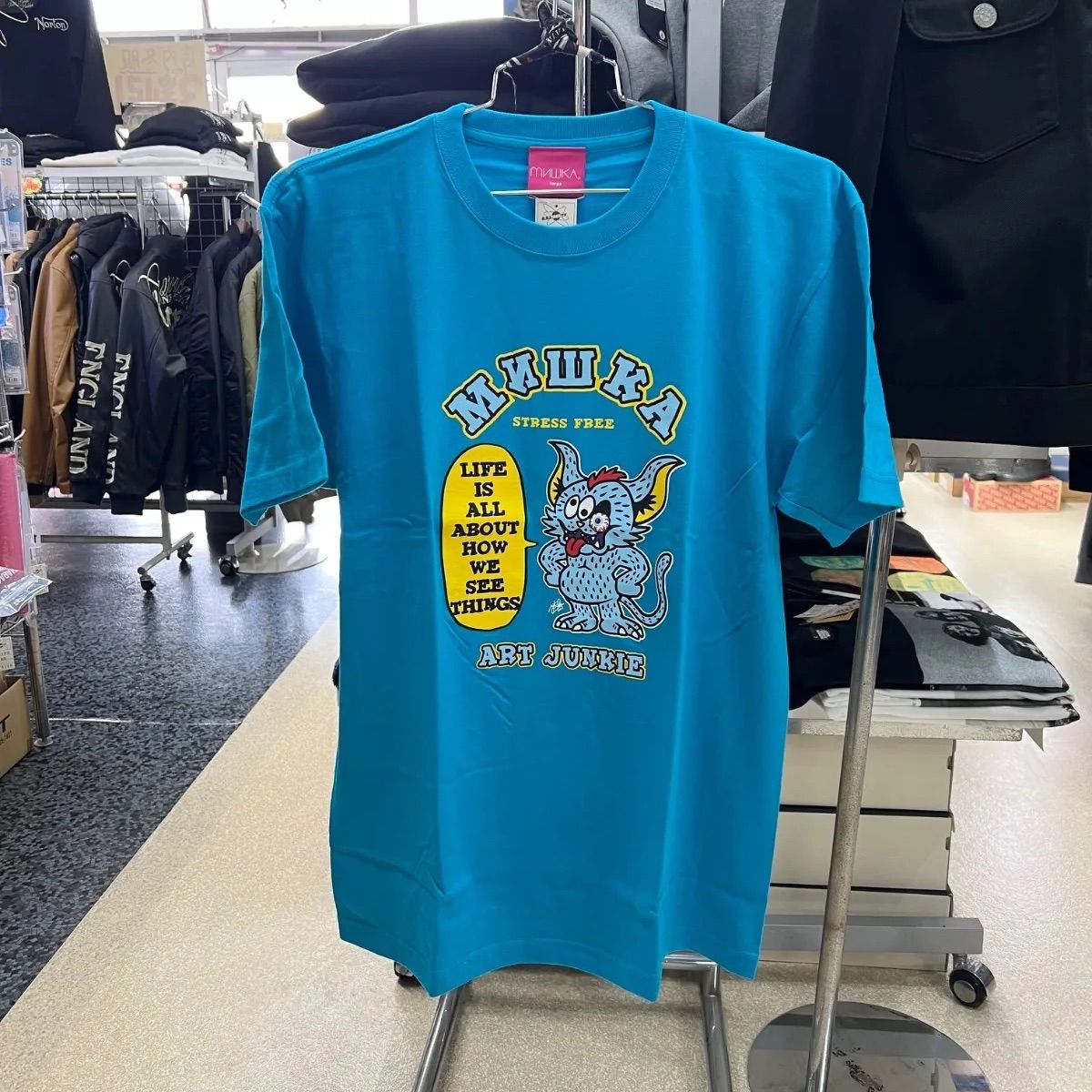 1点のみ‼️30%オフ‼️MISHKA ミシカ︎半袖　Tシャツ　ブルー　L