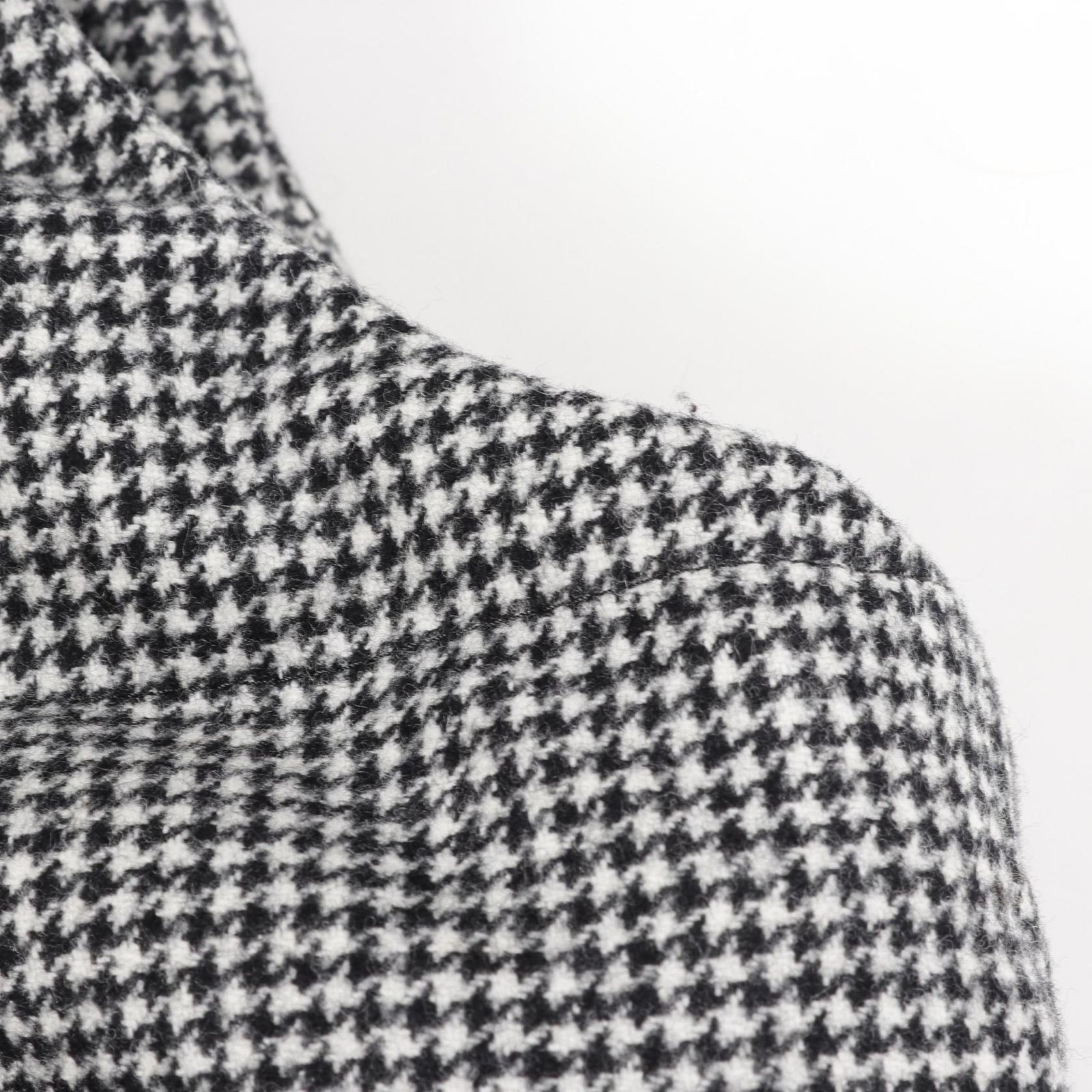 MONCLER モンクレール HERNIAIRE ダウンベスト - メルカリ