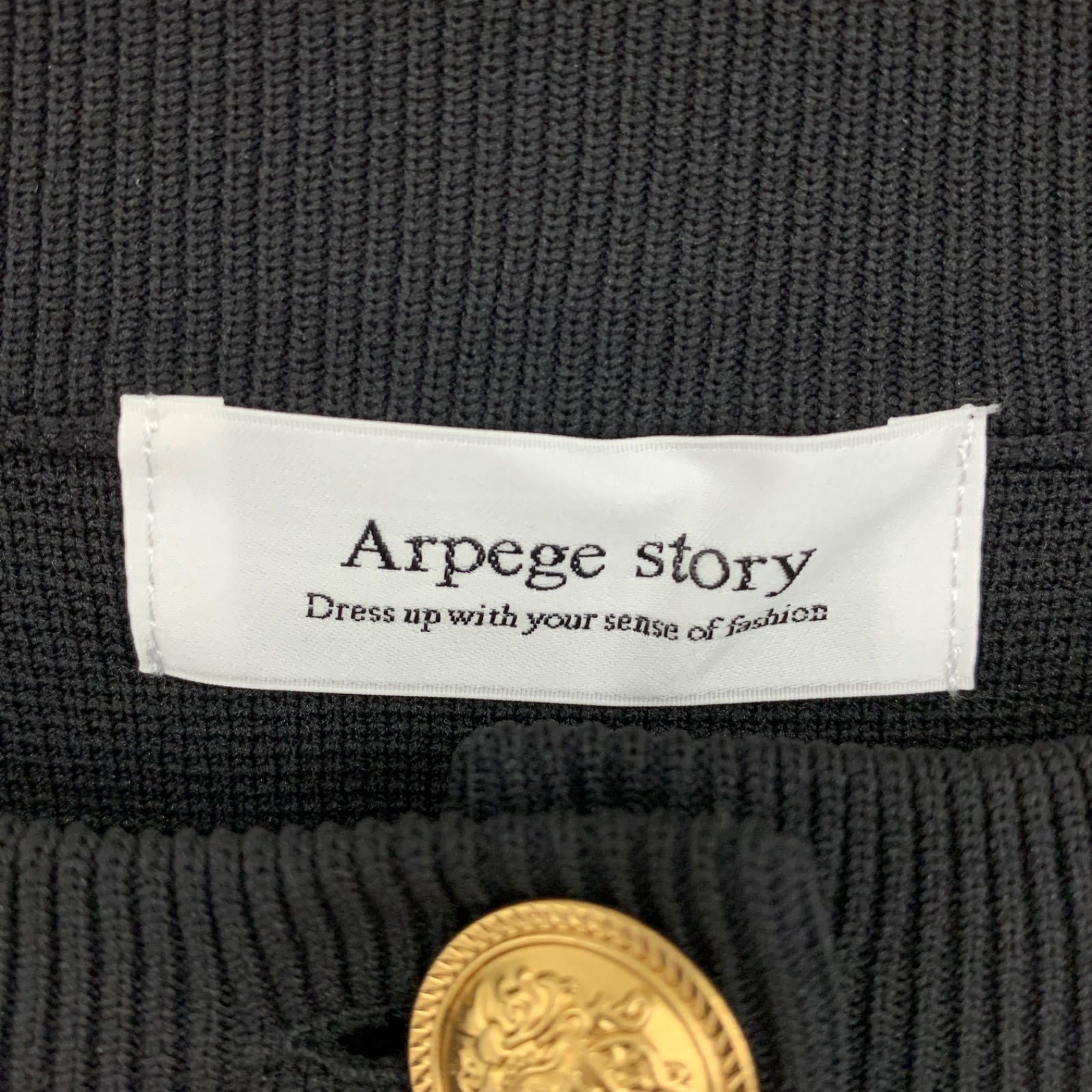 Arpege story アルページュストーリー 2023年製 金ボタンニット