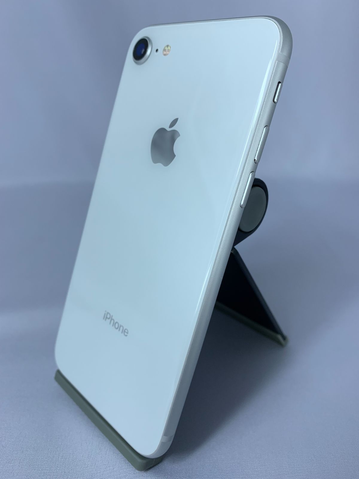 iPhone 8 64GB simロック解除済