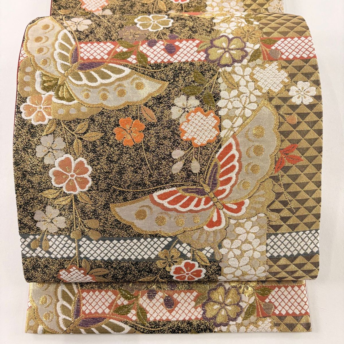 袋帯 秀品 振袖向き 蝶 枝垂れ桜 金糸 箔 金色 六通 正絹