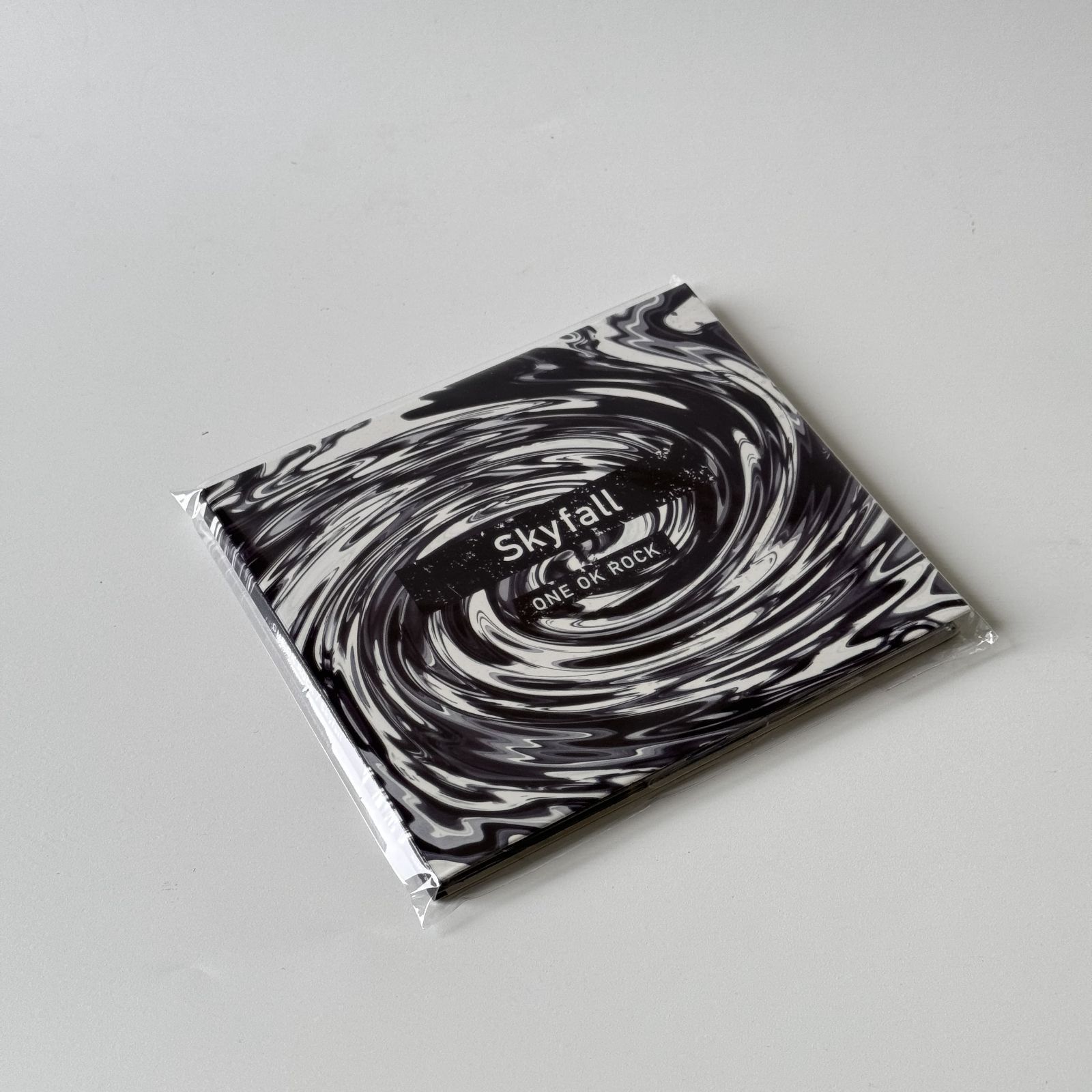 ONE OK ROCK Skyfall ライブ会場限定販売 新品未開封品 ONE OK ROCK Skyfall ライブ会場限定販売 新品未開封品 - メルカリ
