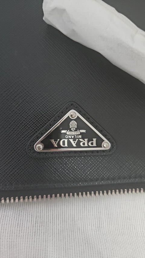 PRADA プラダ サフィアーノ メンズ クラッチバッグ