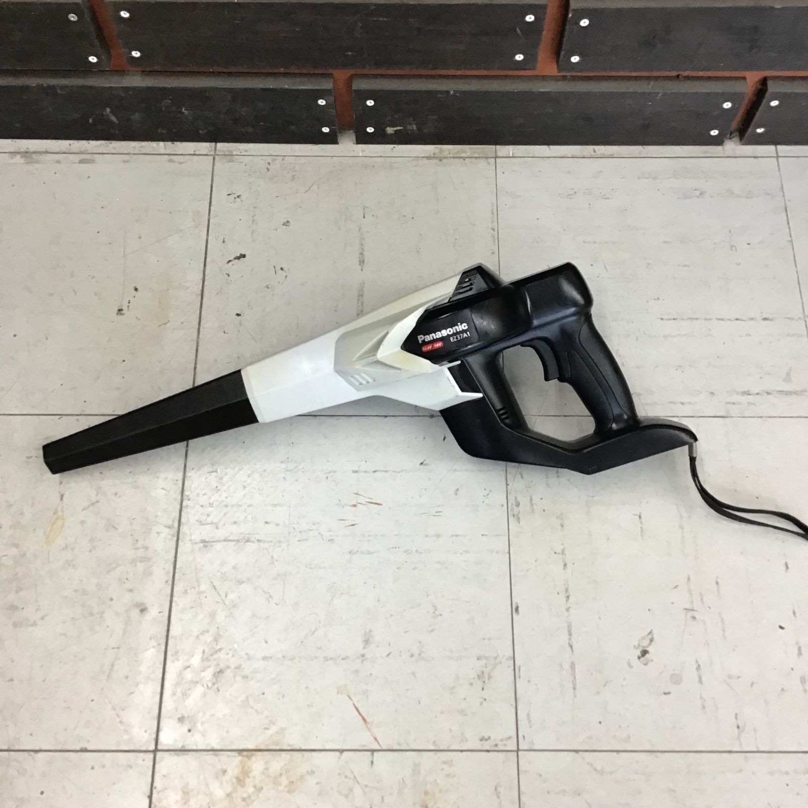 【中古品】 パナソニック/Panasonic コードレスブロア・EZ37A1 本体のみ 【鴻巣店】