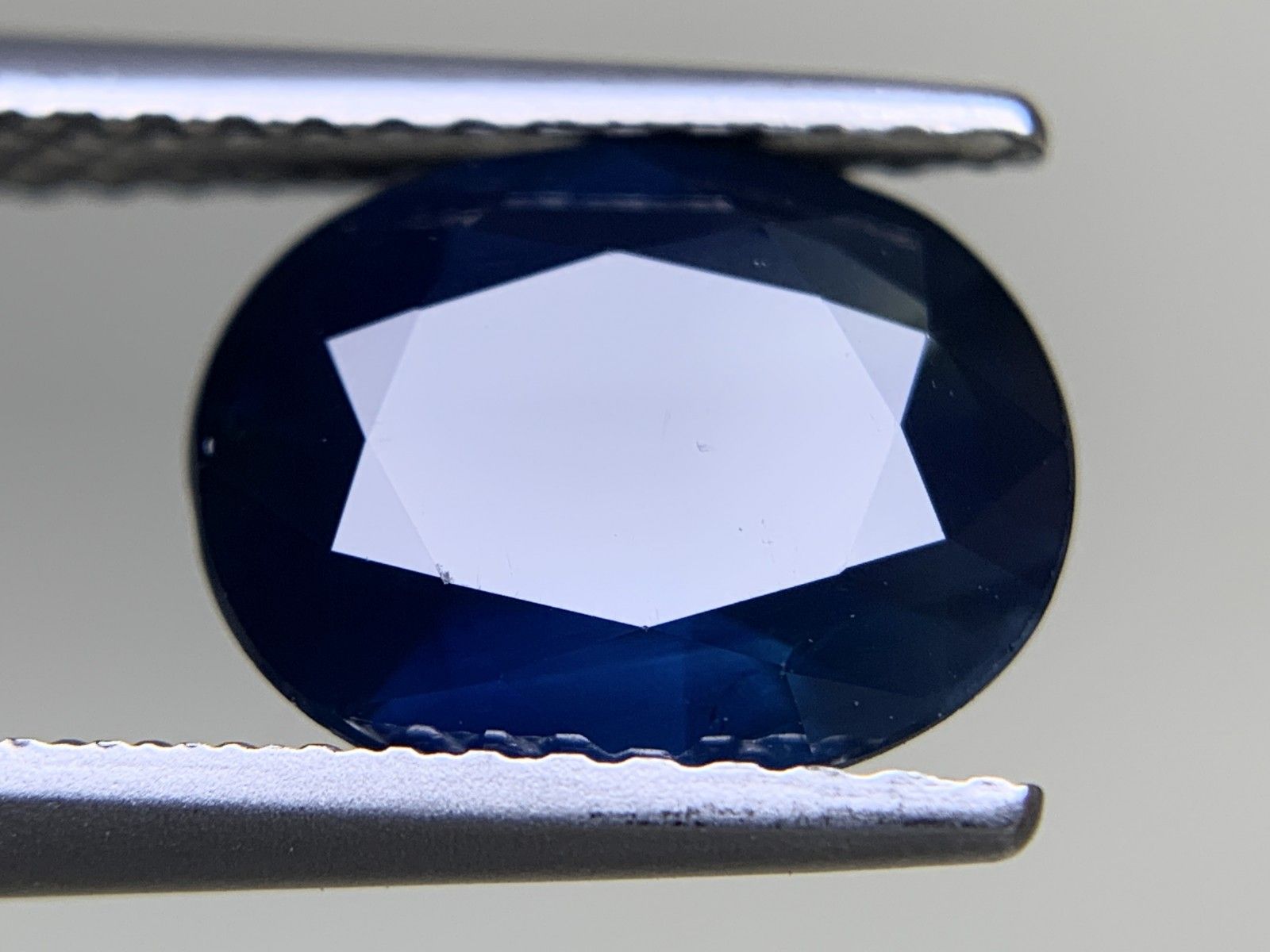 サファイア 天然 2.573ct 中央宝石ソーティング付き 9.56×7.63×4.03 
