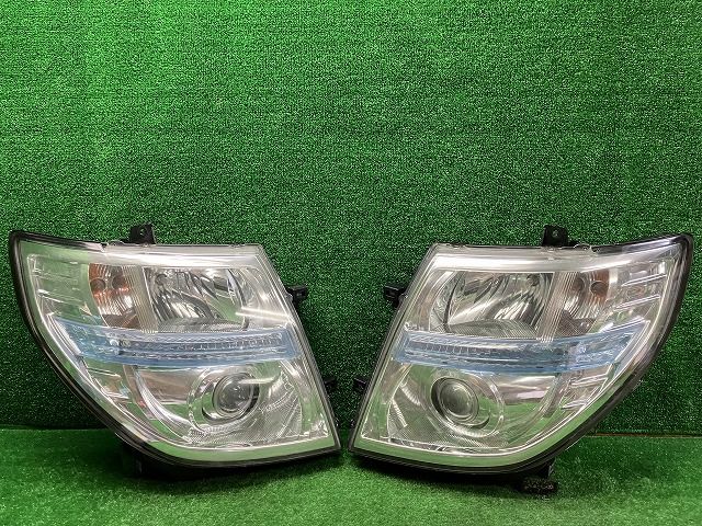 日産 E51/NE51 エルグランド 中期 後期 ヘッドライト 左右
