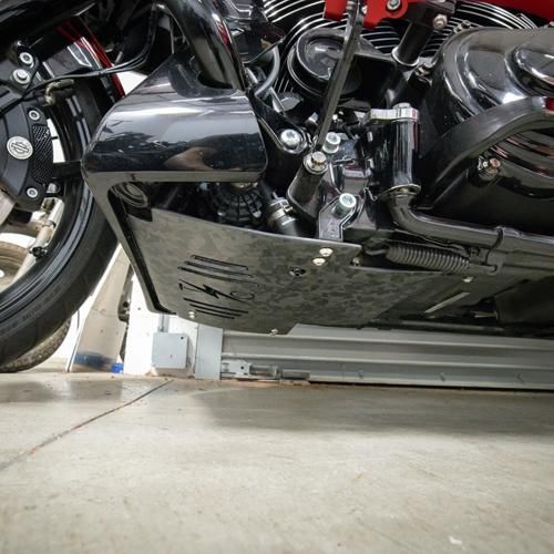 ブラックブラケット