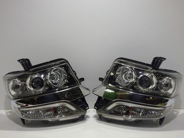 比較的 コーティング加工済 JF1|2 N-BOX カスタム 前期 ヘッドライト左右 HID 100-62038 4 レベ付 バラスト付 250603228