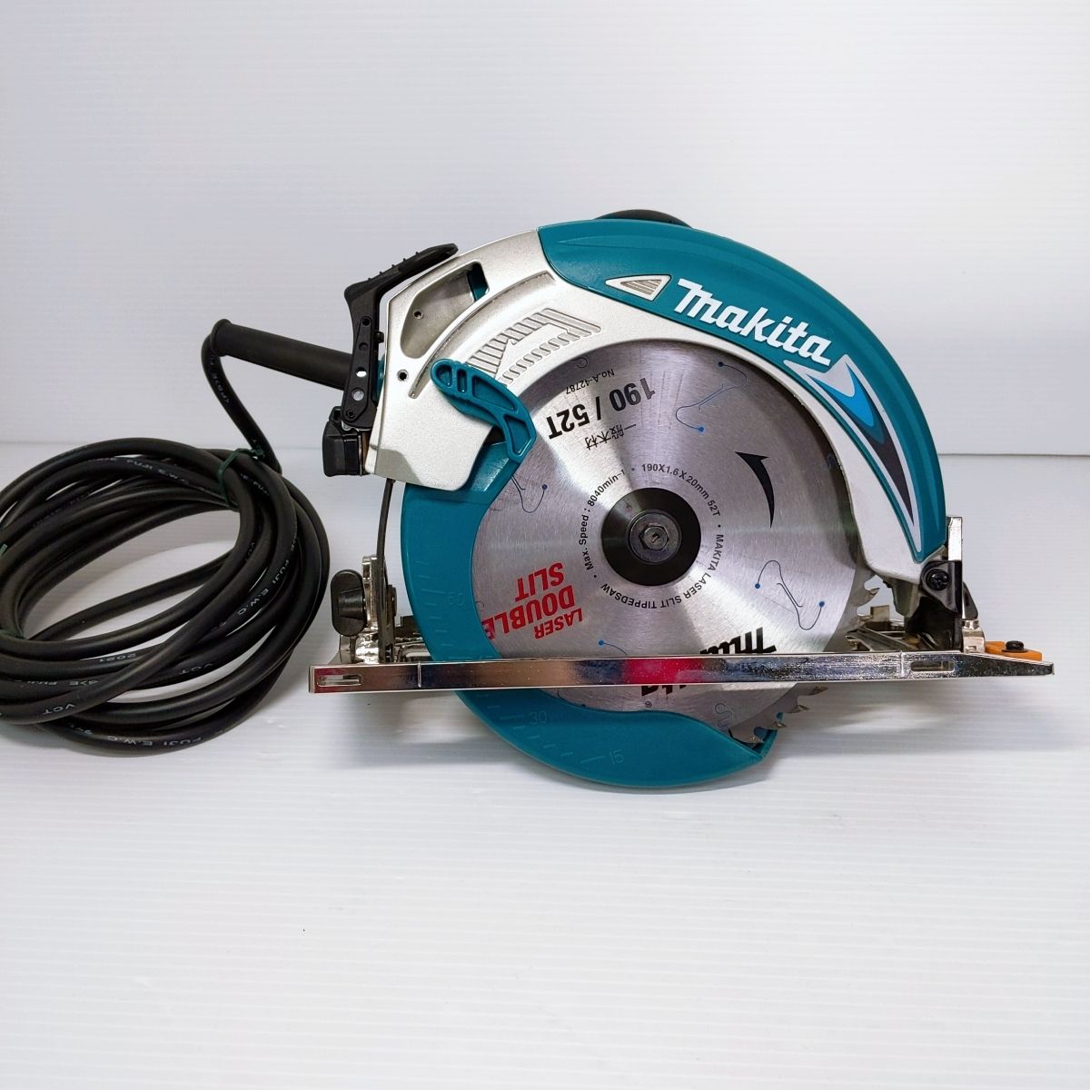 マキタ】 190mm丸ノコ 5837BA 【新品・未使用】｜電動工具