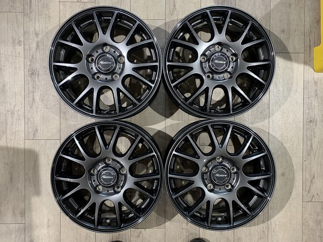 2306011】DUNLOP Mistiere RB14 15インチ 6J +53 PCD114.3 5H