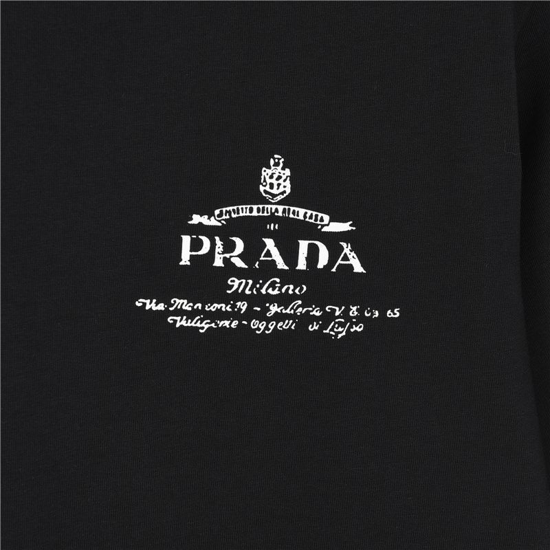 PRADA♥ベスト♡美品 坂口健太郎とプラダで探すベストバイ【スモールレザーグッズ編