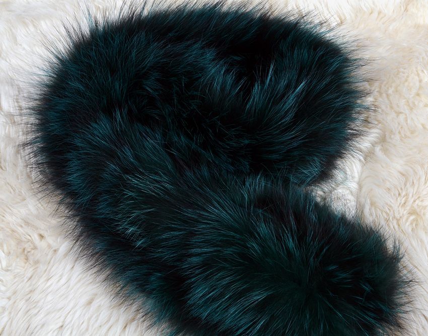 ボリュームがあって華やかフォックスを使用した二重巻スヌード深い