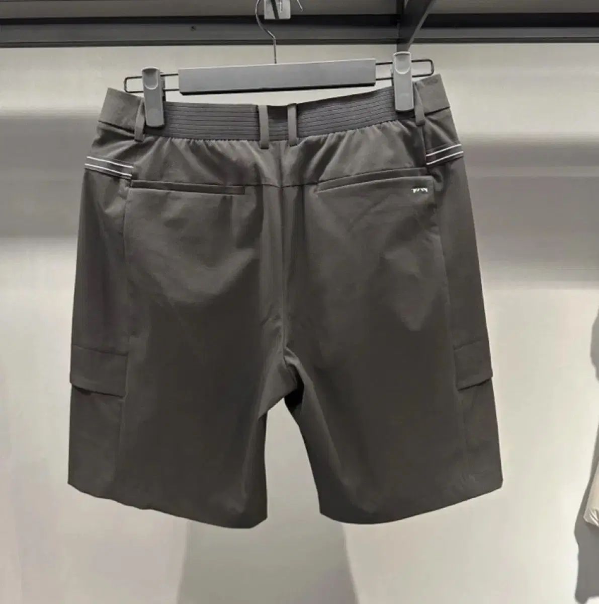 サマーショーツ